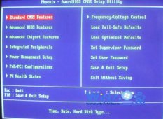 系统中总是多了一个软驱盘在BIOS中如何关闭软驱？